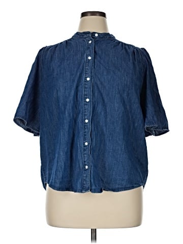 H&M Short Sleeve Button-Down Shirt (view 1)