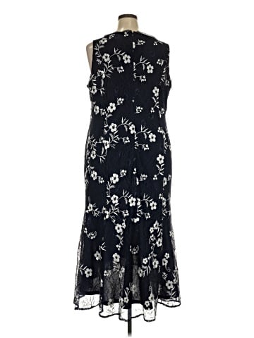 Carmen Marc Valvo Casual Dress (view 2)