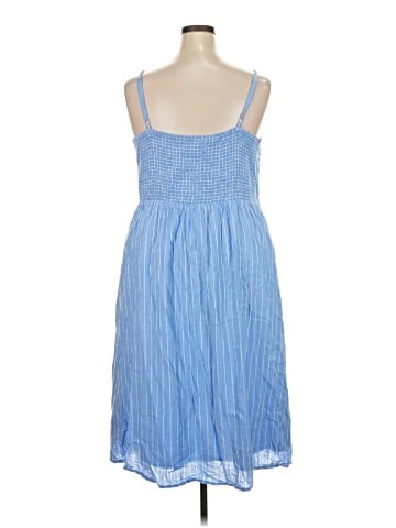 Old Navy Casual Dress (view 2)