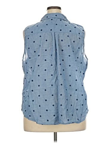 St. John's Bay Sleeveless Button-Down Shirt (view 2)