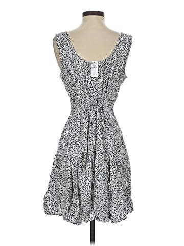 Old Navy Casual Dress (view 2)