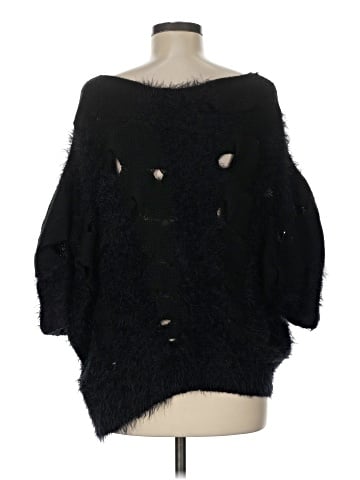 Alberto Makali Poncho (view 2)
