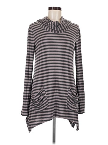 Andrea Jovine Poncho (view 1)