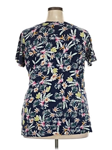 Avenue Short Sleeve T-Shirt (view 2)