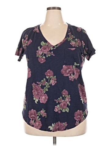 Torrid Short Sleeve T-Shirt (view 1)