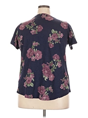 Torrid Short Sleeve T-Shirt (view 2)