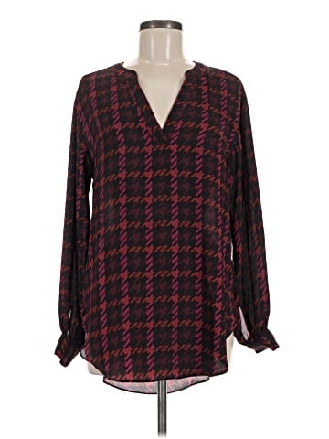 Maurices Long Sleeve T-Shirt (view 1)