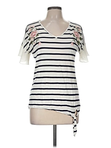 Maurices Short Sleeve T-Shirt (view 1)