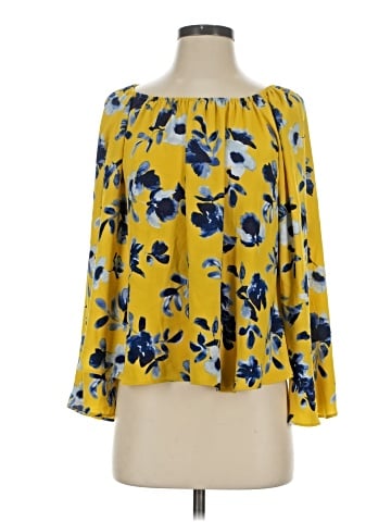 Elizabeth and James 3/4 Sleeve Blouse (view 1)