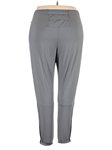 Nike Active Pants (view 2)
