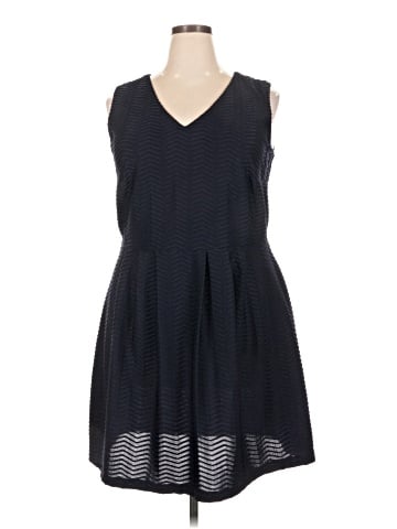 En Focus Casual Dress (view 1)