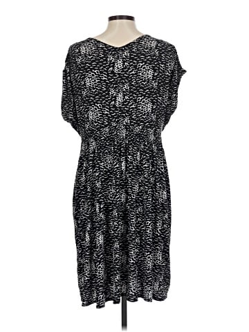 Daisy Fuentes Casual Dress (view 2)