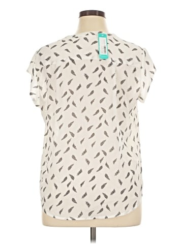 Fun2Fun Short Sleeve Blouse (view 2)