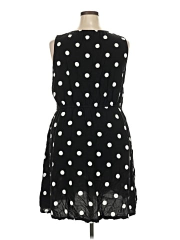 Old Navy Casual Dress (view 2)