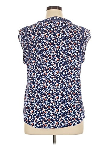 41Hawthorn Sleeveless Blouse (view 2)
