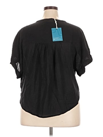 Market and Spruce Short Sleeve Blouse (view 2)