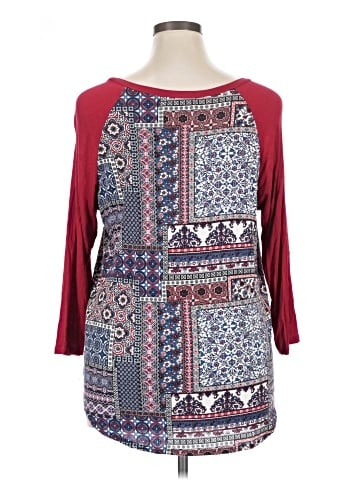 Signature Studio 3/4 Sleeve T-Shirt (view 2)