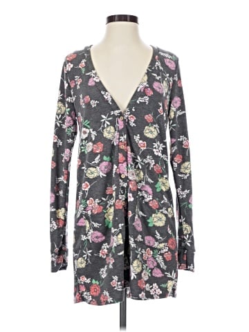 Agnes & Dora Cardigan (view 1)