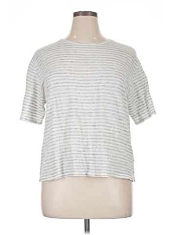 Vince. Short Sleeve T-Shirt (view 1)