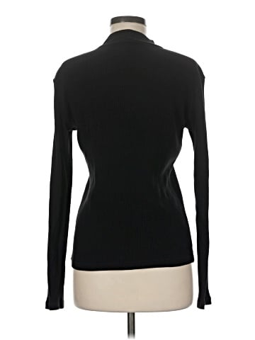 Uniqlo Turtleneck Sweater (view 2)