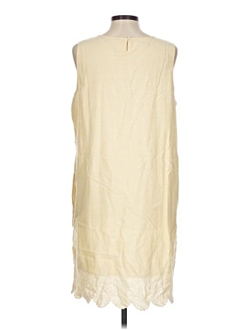 Croft & Barrow Casual Dress (view 2)