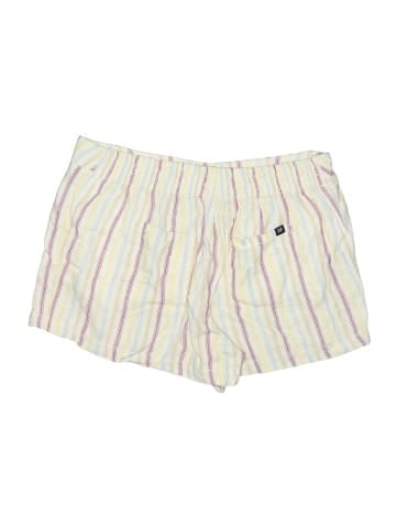 Gap Shorts (view 2)