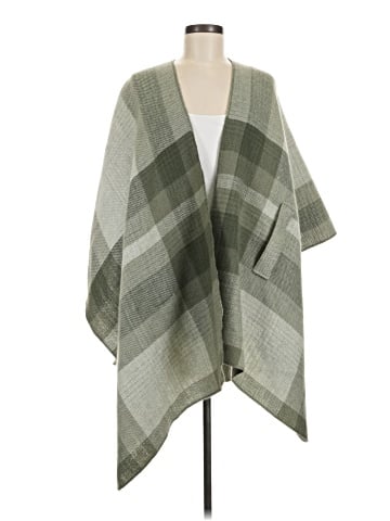 Woolrich Poncho (view 1)