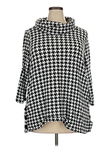 Robert Louis Poncho (view 1)