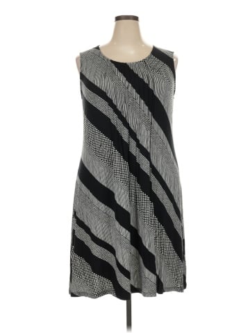 Croft & Barrow Casual Dress (view 1)