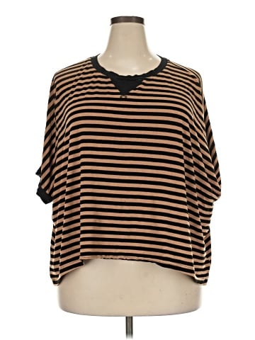 Dokotoo 3/4 Sleeve T-Shirt (view 1)