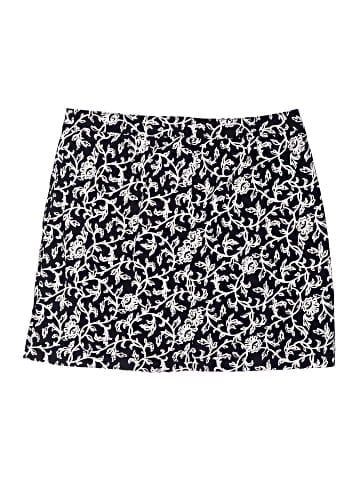 Karen Scott Skort (view 2)