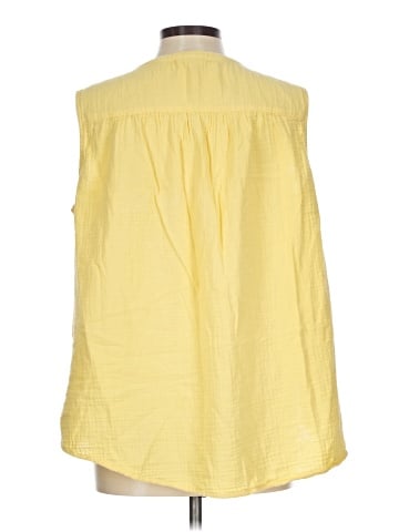 Caslon Sleeveless T-Shirt (view 2)