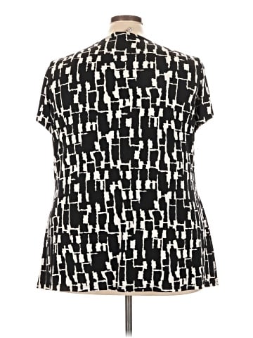 YUMMY PLUS Short Sleeve Blouse (view 2)