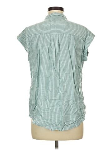 Jachs Girlfriend Sleeveless Button-Down Shirt (view 2)