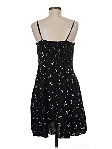 Old Navy Casual Dress (view 2)