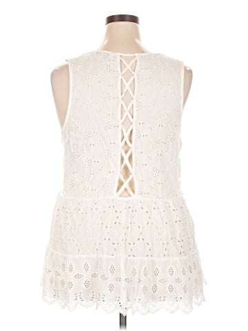 American Eagle Outfitters Sleeveless Blouse (view 2)