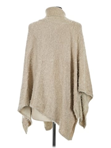 Akemi + Kin Poncho (view 2)