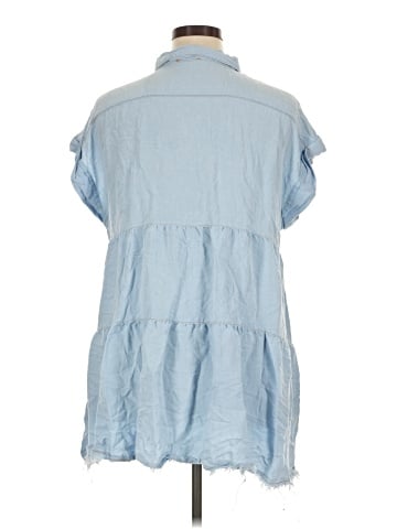Umgee Sleeveless Button-Down Shirt (view 2)