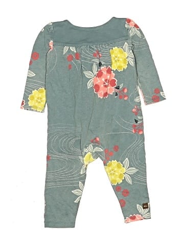 Tea Long Sleeve Outfit (view 2)