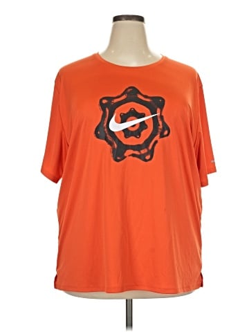 Nike Short Sleeve T-Shirt (view 1)