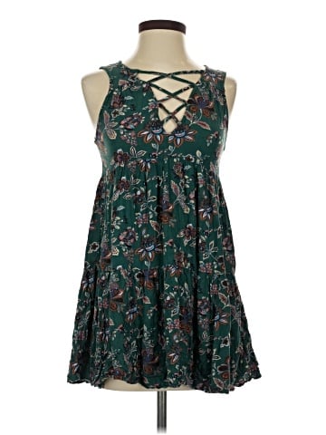 American Eagle Outfitters Sleeveless Blouse (view 1)