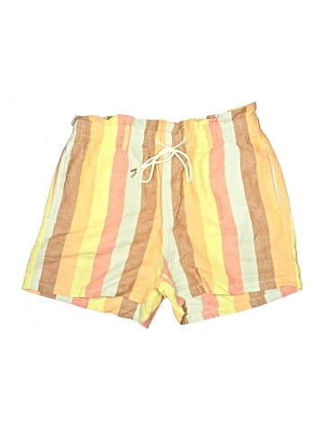Gap Shorts (view 1)