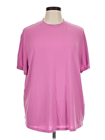 Nike Short Sleeve T-Shirt (view 1)