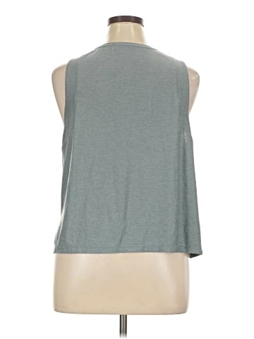 Active by Old Navy Sleeveless T-Shirt (view 2)