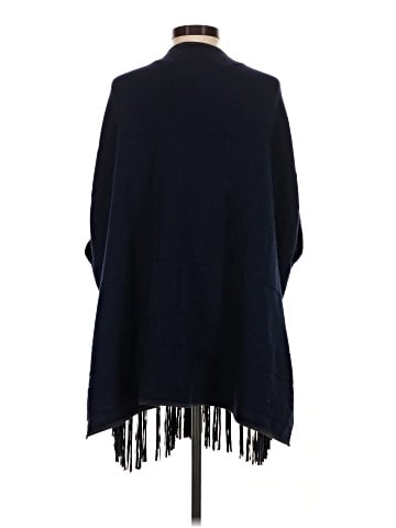 Max & Moi Poncho (view 2)