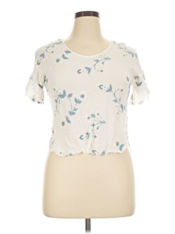 Karen Kane Short Sleeve Top (view 1)