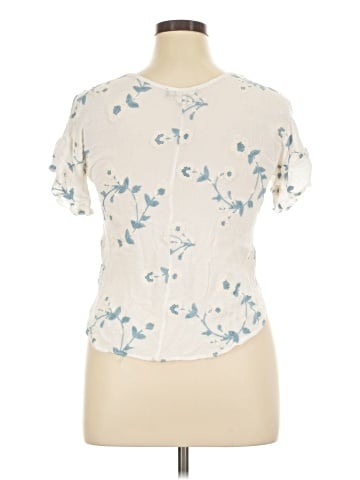 Karen Kane Short Sleeve Top (view 2)