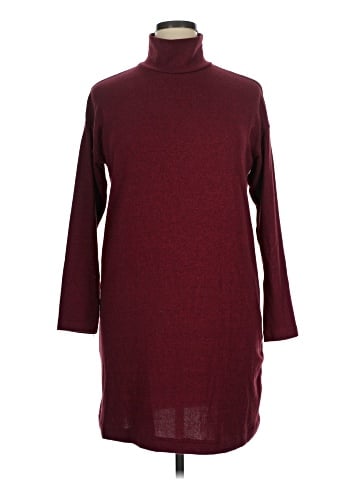 Uniqlo Turtleneck Sweater (view 1)