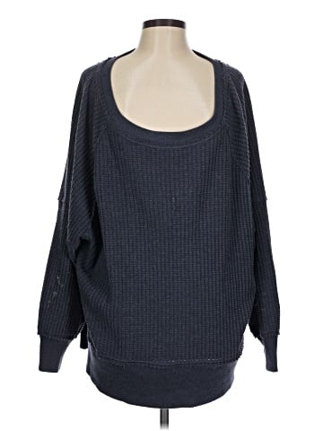 American Eagle Outfitters Pullover Sweater (view 1)