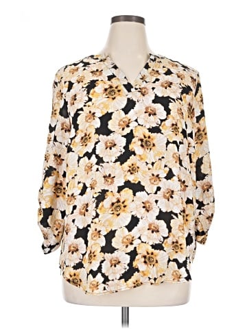 Maurices 3/4 Sleeve T-Shirt (view 1)
